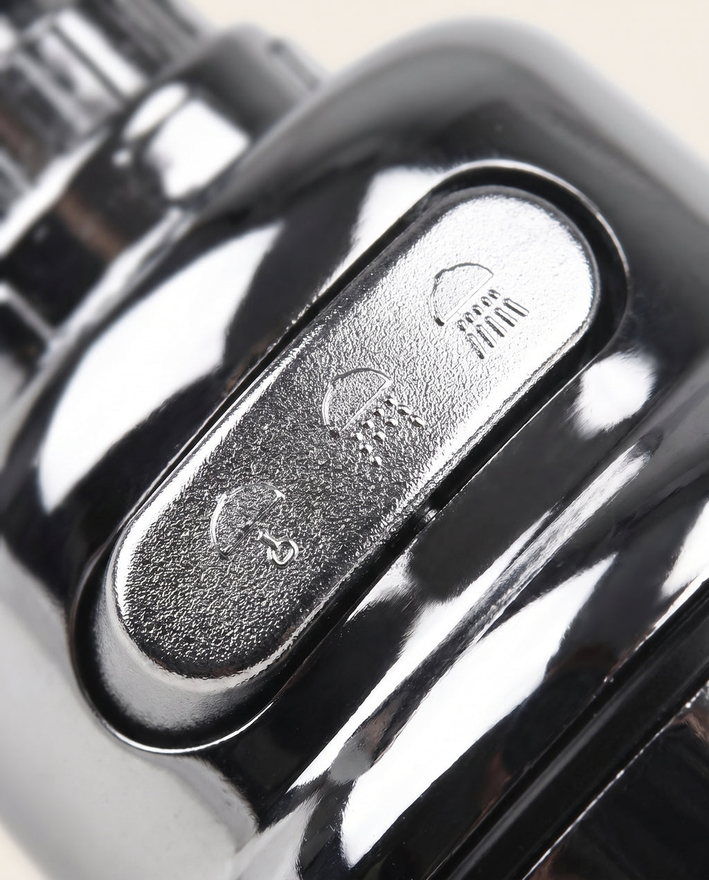 Aérateur de robinet pivotant à 360°, trois modes - macro detail