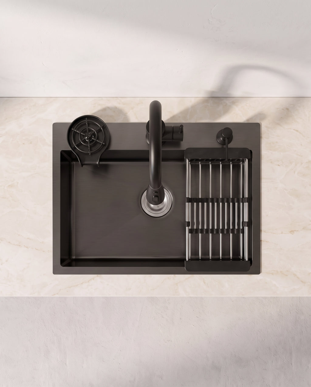 Évier noir en inox avec robinet rétractable - top view