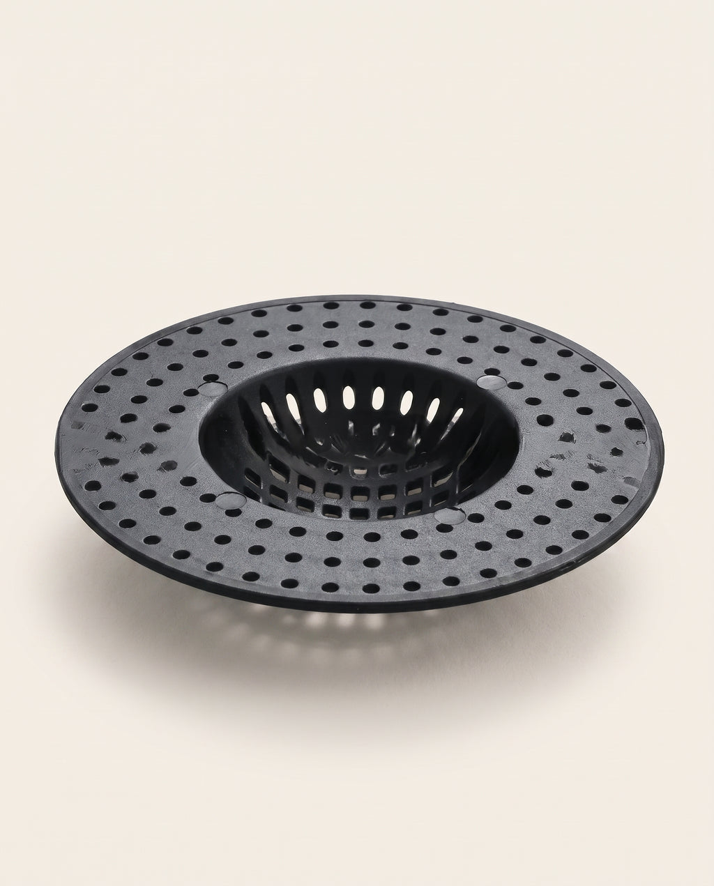Filtre en plastique pour évacuation d’évier - variant