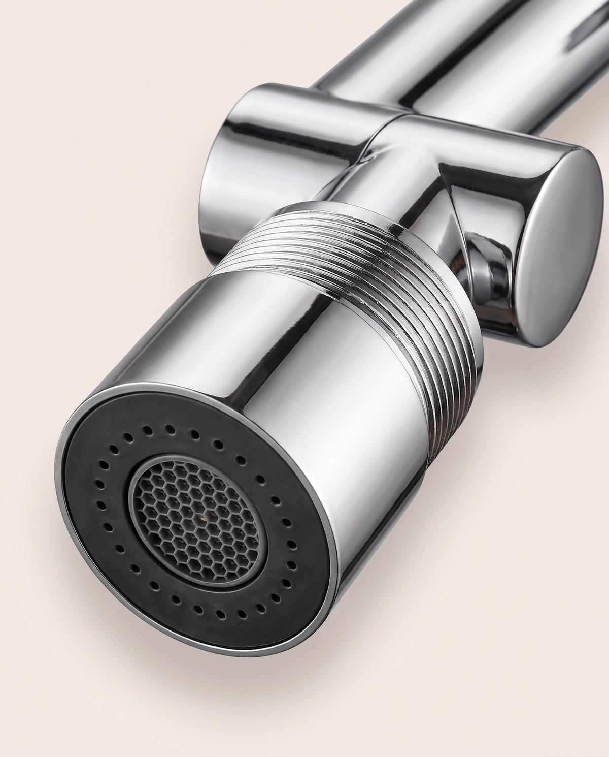 Bras pivotant universel pour robinet de cuisine avec aérateur, 2 modes de débit - macro detail
